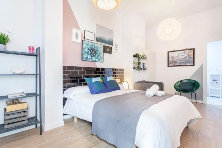 Cool Lofts Center Valencia Hotel Bagian luar foto